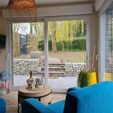 A La Campagne Proche De Toutes Commodites. Holiday home
