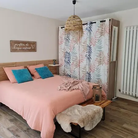 A La Campagne Proche De Toutes Commodites. Pernes-les-Boulogne