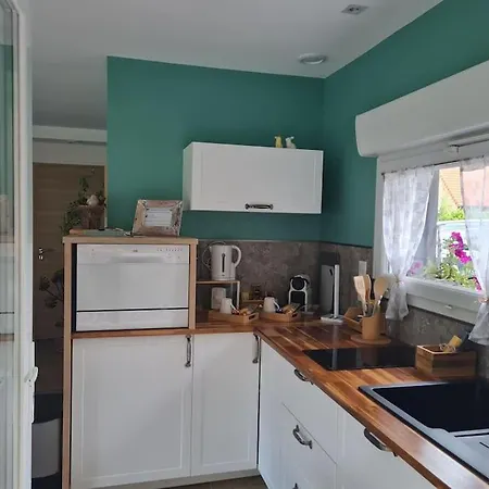 A La Campagne Proche De Toutes Commodites. Holiday home